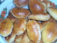 Пирожки с абрикосами в духовке - У меня получился целый тазик пирожков с абрикосами