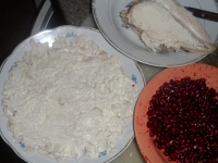 Салат из курицы и граната - Куриное филе нарезать, очистить гранат