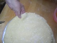 Хачапури - Получается аккуратный хачапури - подворачиваем края