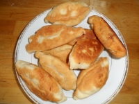 Жареные пирожки с начинкой - Пирожки получаются румяные вкусные и очень нежные