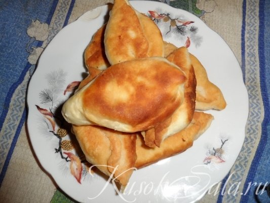 Жареные пирожки с начинкой. На мой вкус это отличная начинка