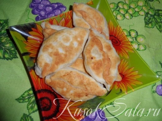 Жареные пирожки с начинкой. Больше всего я люблю жареные пирожки с капустой