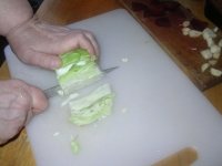 Жареные пирожки с начинкой - Режу - шинкую капусту. Основная составляющая начинки.