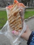 Шаурма дома  - С бесподобным особым, специально приготовленным соусом.