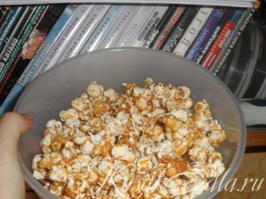 Карамельный попкорн в домашних условиях.